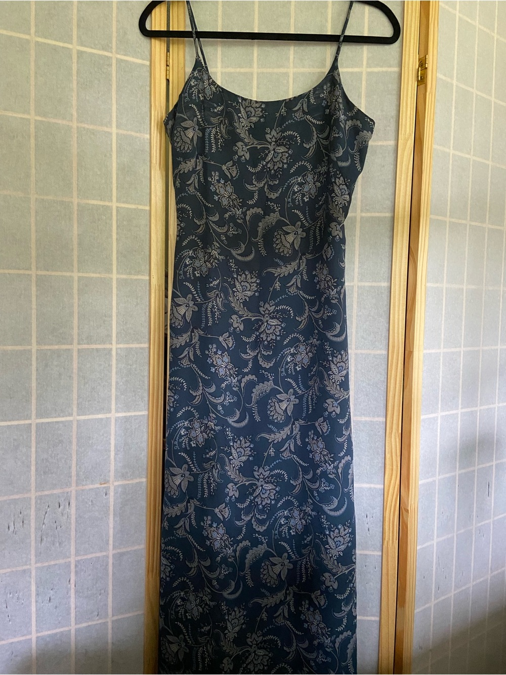 Old Navy Blue Paisley Flower Pattern Maxi Dress (S: 6)